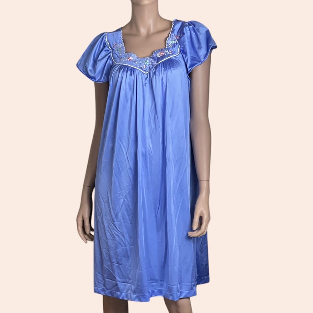 Vintage Vanity Fair Blue Nightgown Size Med V Neck Embroidered Knee Length